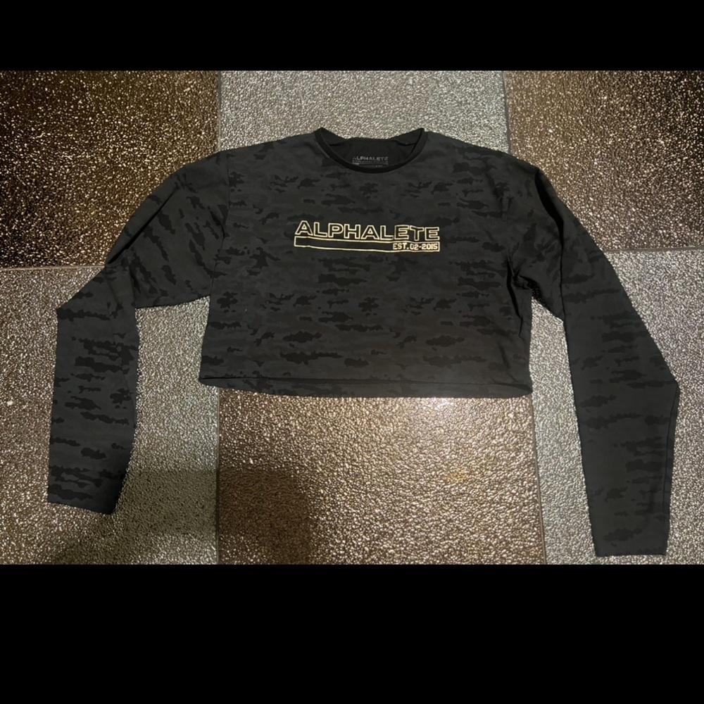 Alphalete crop long sleeve S